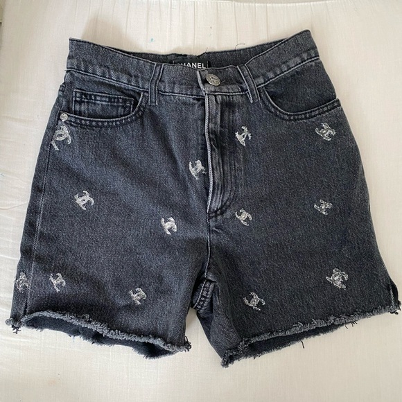Authentic Chanel CC Logo Denim Shorts Size 34